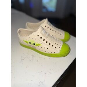 Native Jefferson Star Wars Grogu The Child Shoes Kids J1 Bone Lime Green Slip On